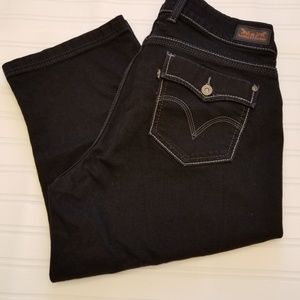 Black cropped jeans